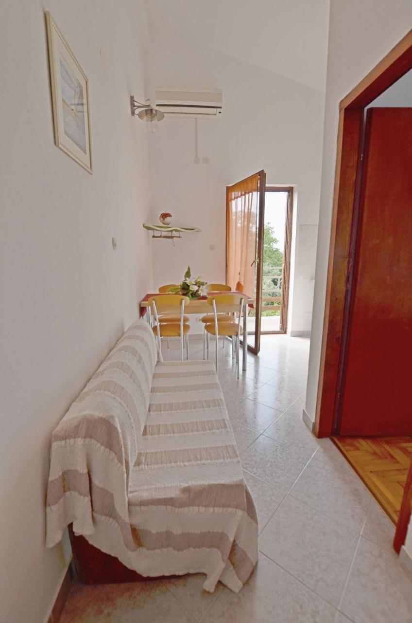 Apartments Josip Pavicini Bagian luar foto