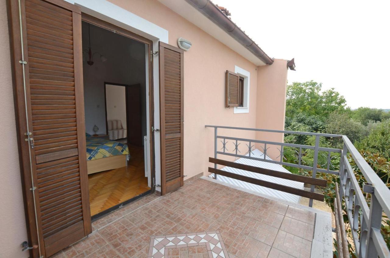 Apartments Josip Pavicini Bagian luar foto